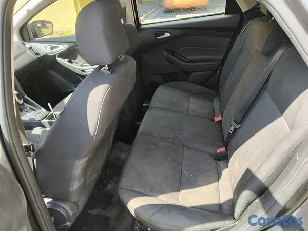 carros - FORD FOCUS  4