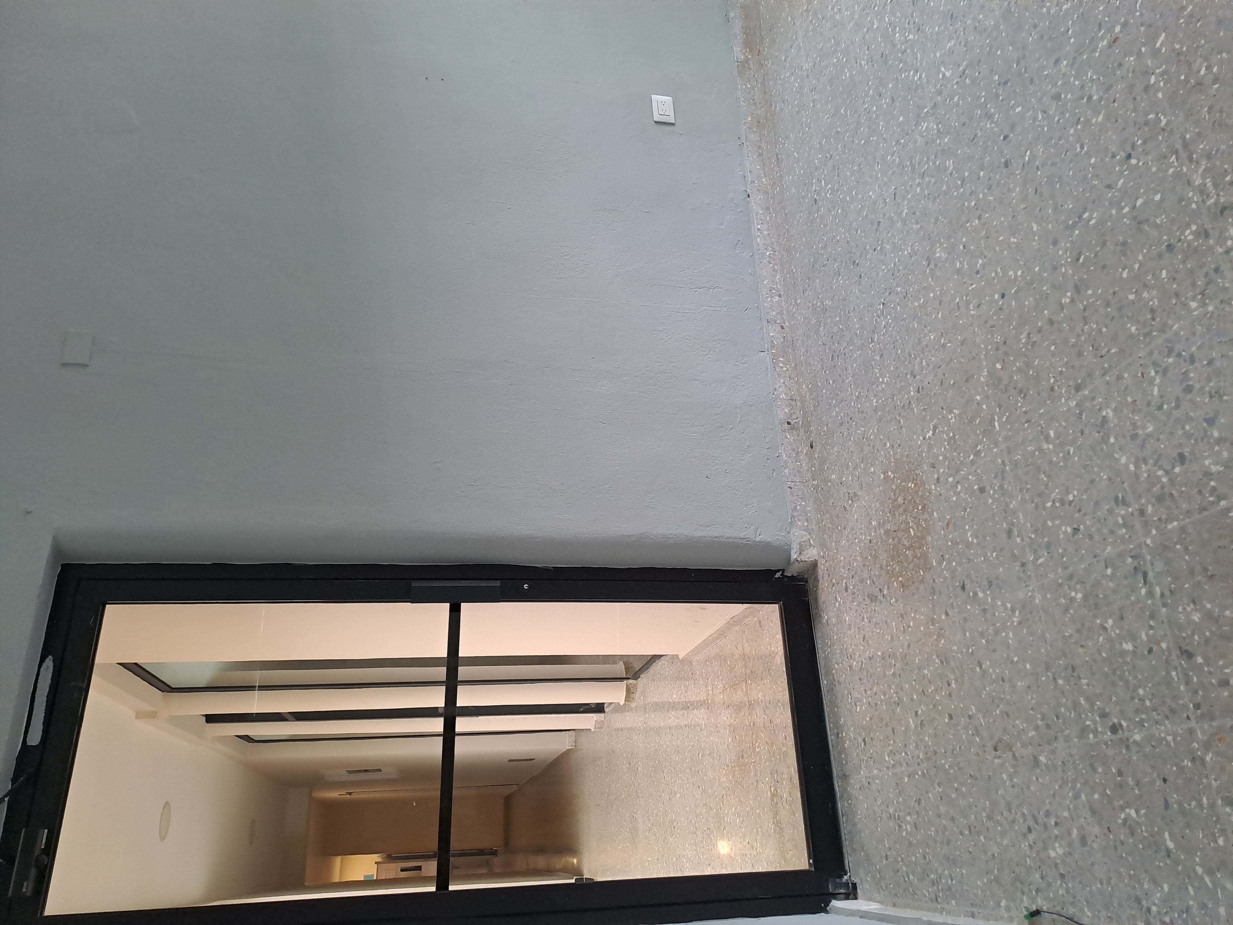 oficinas y locales comerciales - Alquilo local 1er piso 45 mts en Don Bosco  4