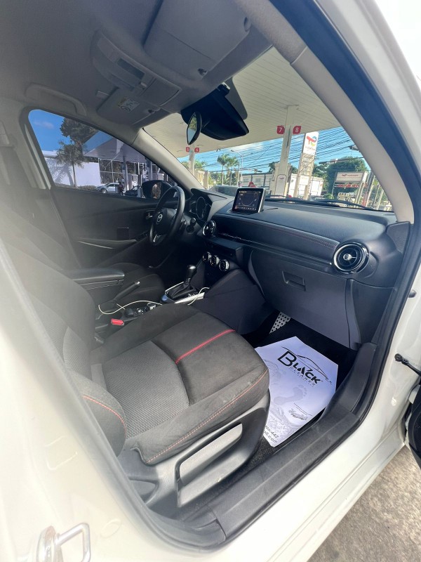 carros - Mazda demio 2017 diésel  4