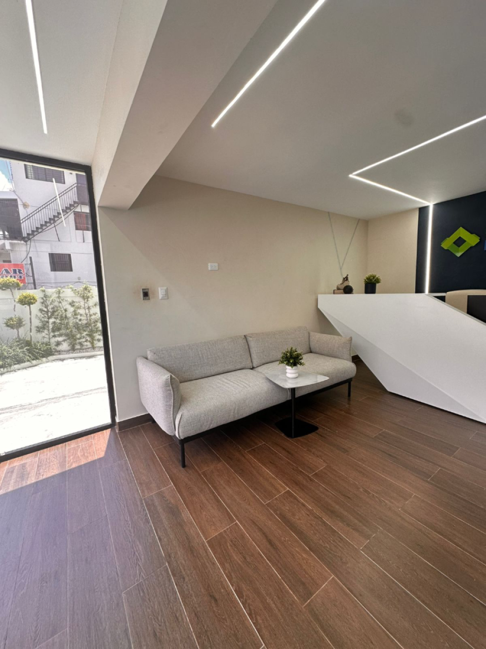 oficinas y locales comerciales - Local Comercial en alquiler en EL MILLÓN 6