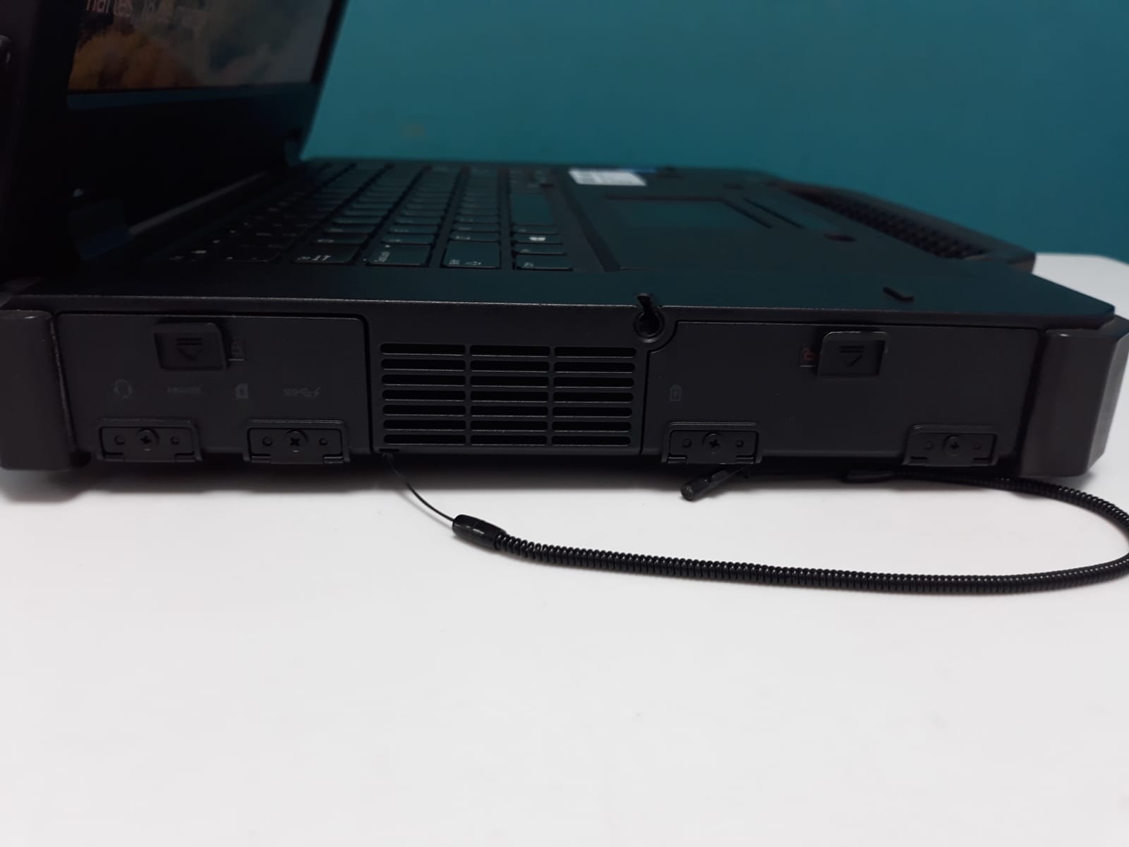 computadoras y laptops - Laptop, Dell Latitude 14 Rugged Extrema 7404 (touc 6