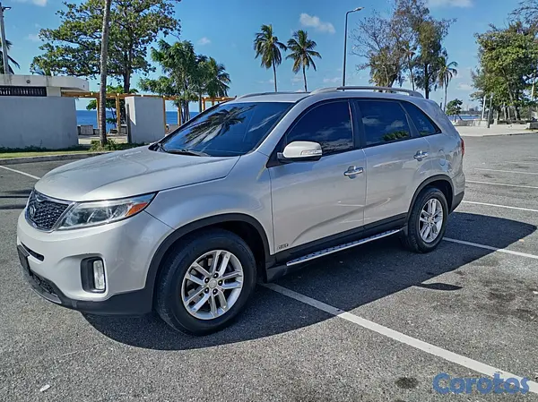 jeepetas y camionetas - KIA SORENTO LX LIGERAMENTE NEGOCIABLEContacto.Yvette Reyes  6
