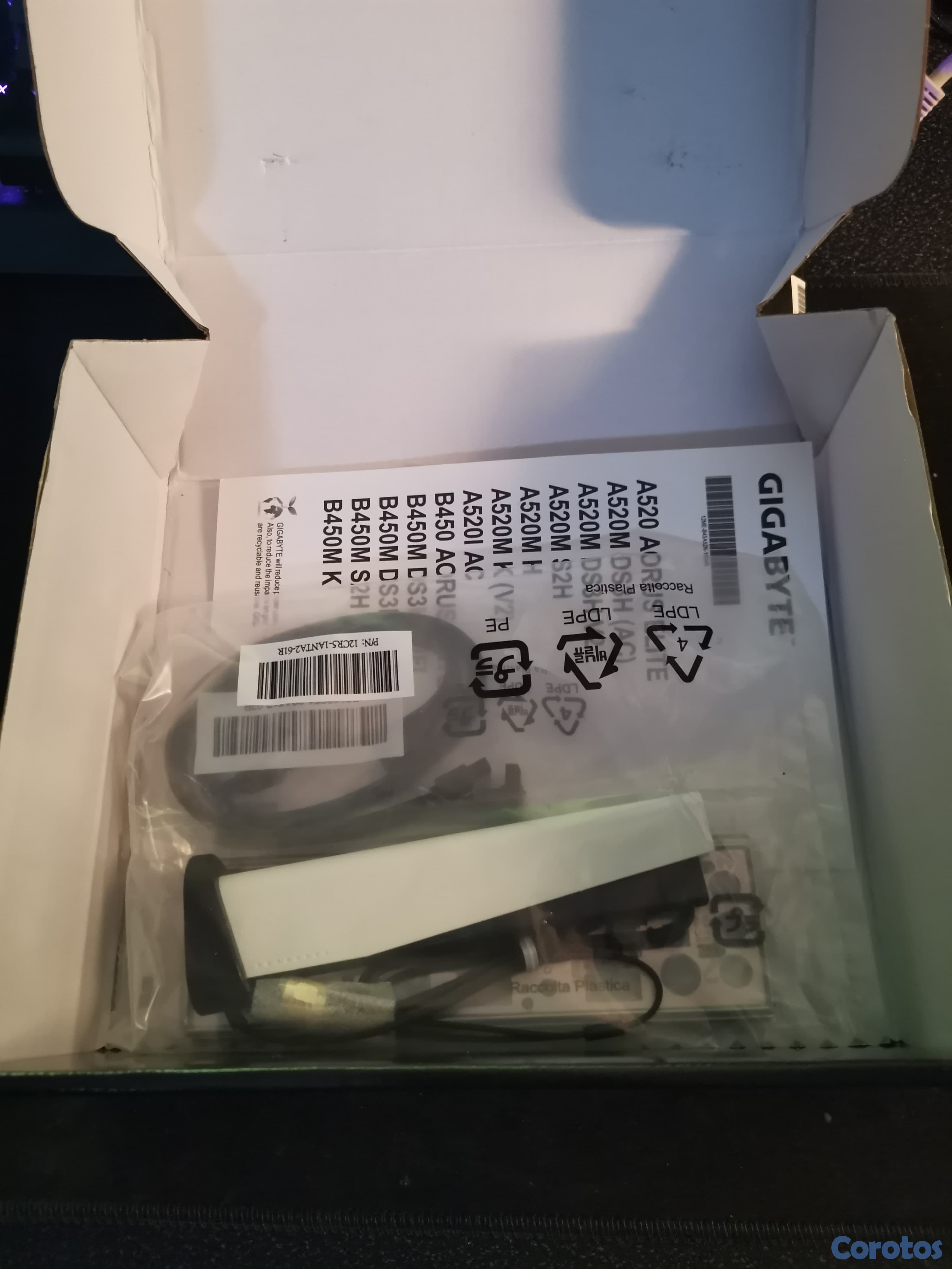 computadoras y laptops - Motherboard Gigabyte A520I AC /AMD Ryzen /Mini-ITX 3