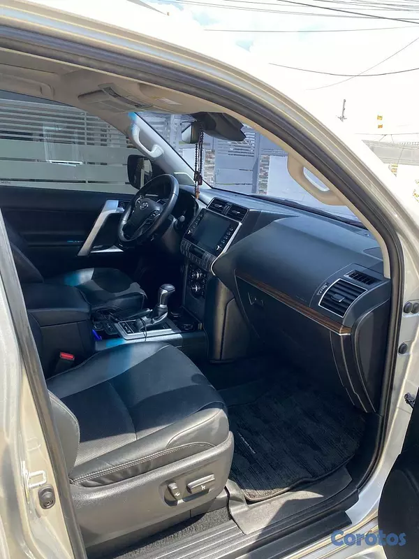 jeepetas y camionetas - Toyota land cruicer prado vxl 2023 9
