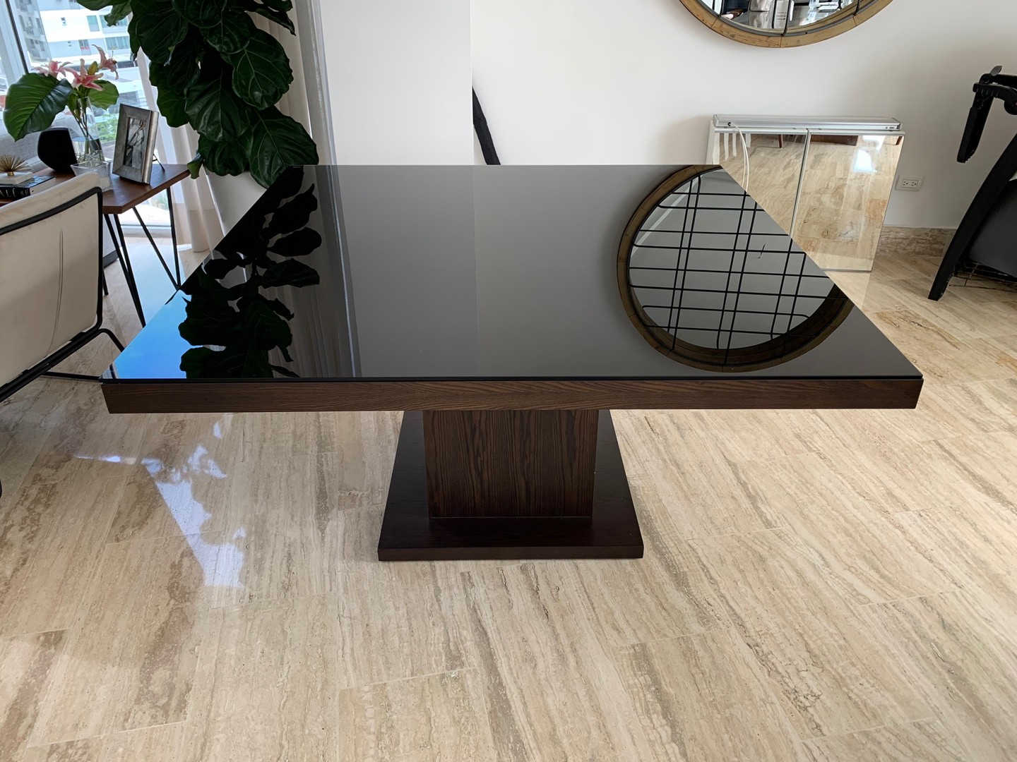 muebles y colchones - Vendo Mesa de Comedor madera y tope cristal IMPECABLE
