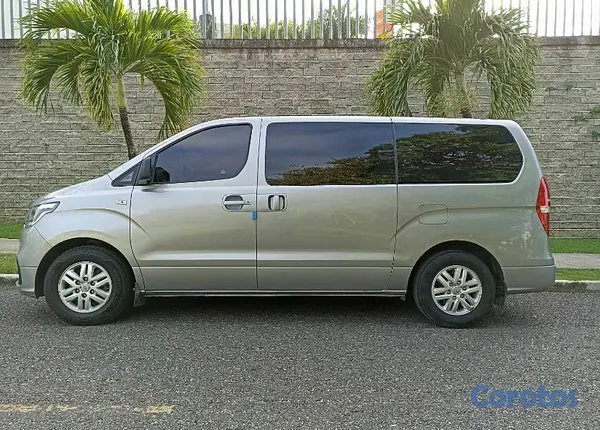 otros vehiculos - Venta HYUNDAI STAREX 2019 3