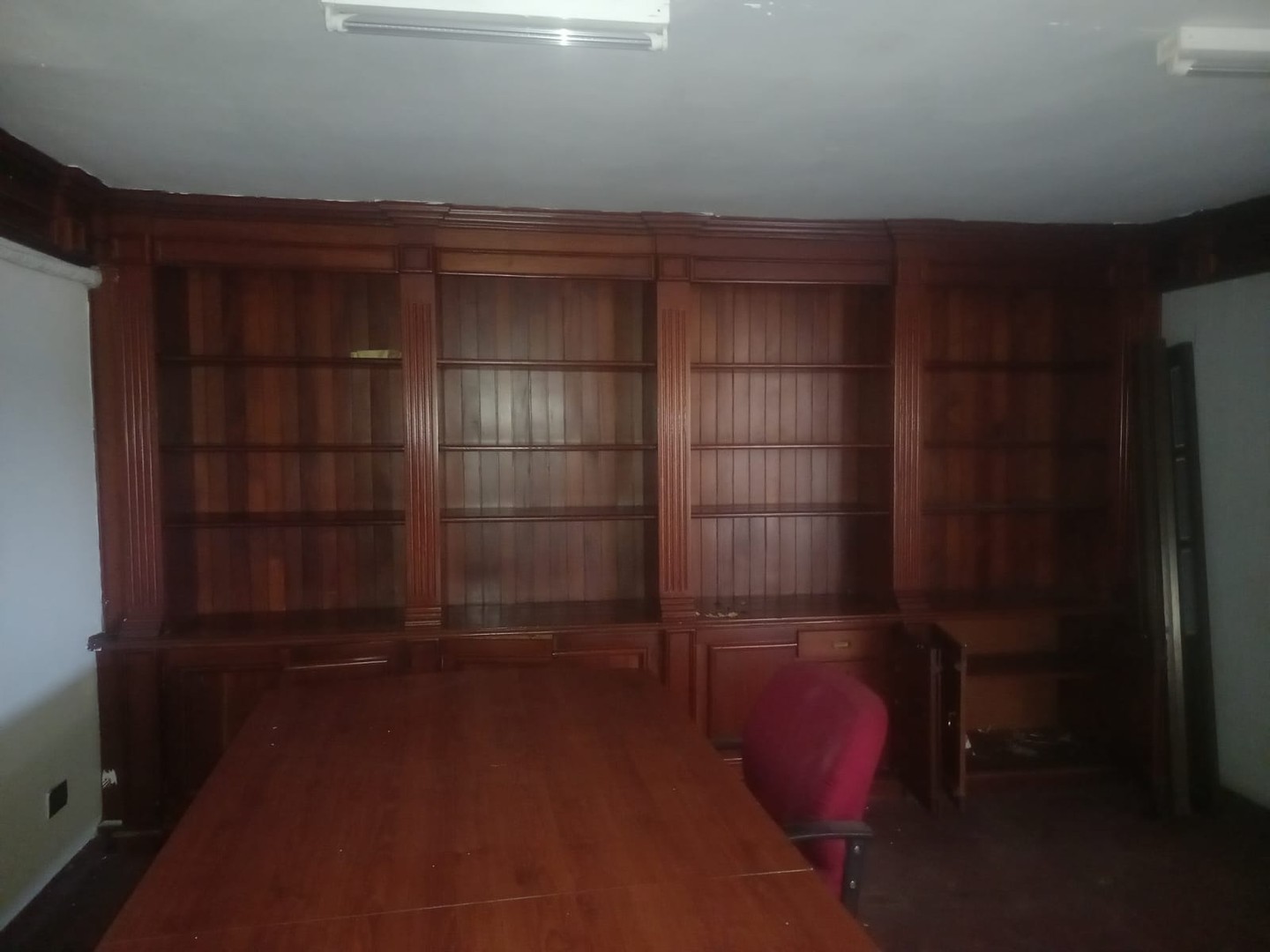 oficinas y locales comerciales - Amplio Local con vista al mar detrás de casa españa 115 mts² 2do nivel , Baño , 4