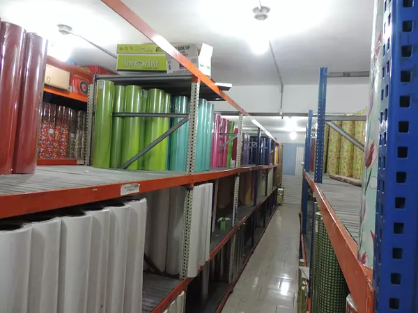 oficinas y locales comerciales - Edificio  comercial 6 niveles en la Julia 
 7