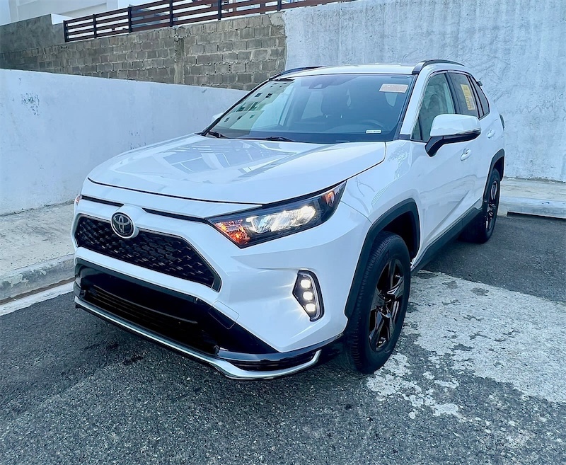 jeepetas y camionetas - 2020 TOYOTA RAV4 XLE