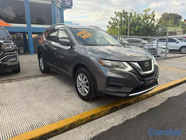 jeepetas y camionetas - Nissan Rogue SV 2020 10
