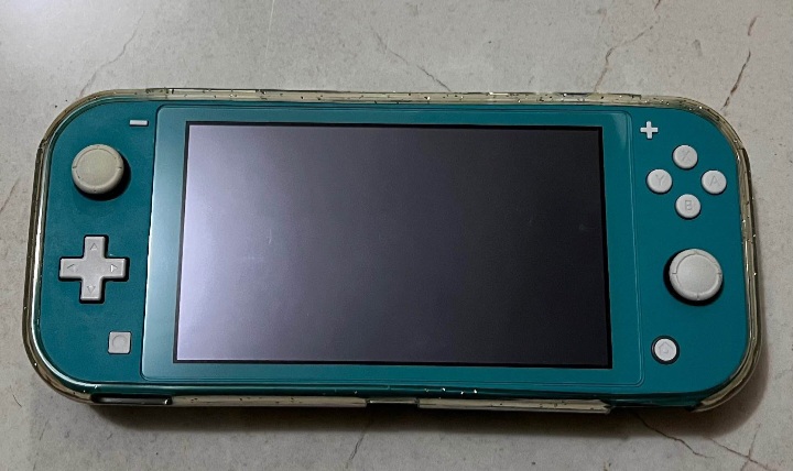 consolas y videojuegos - Nintendos Switch Lite turquesa como nuevas (son dos, con cargador y la otra no) 3