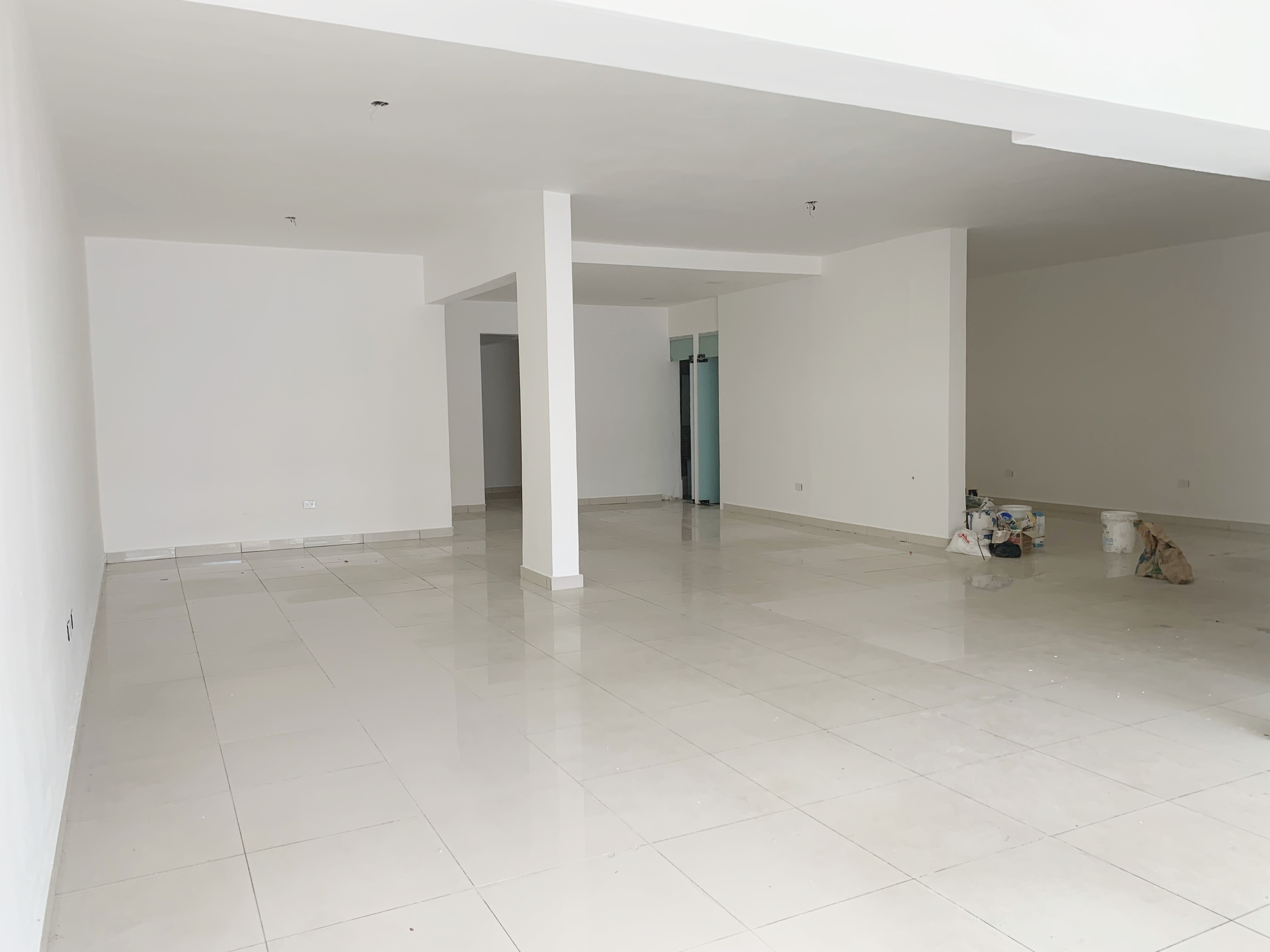 oficinas y locales comerciales - Local primer nivel Bella vista 3