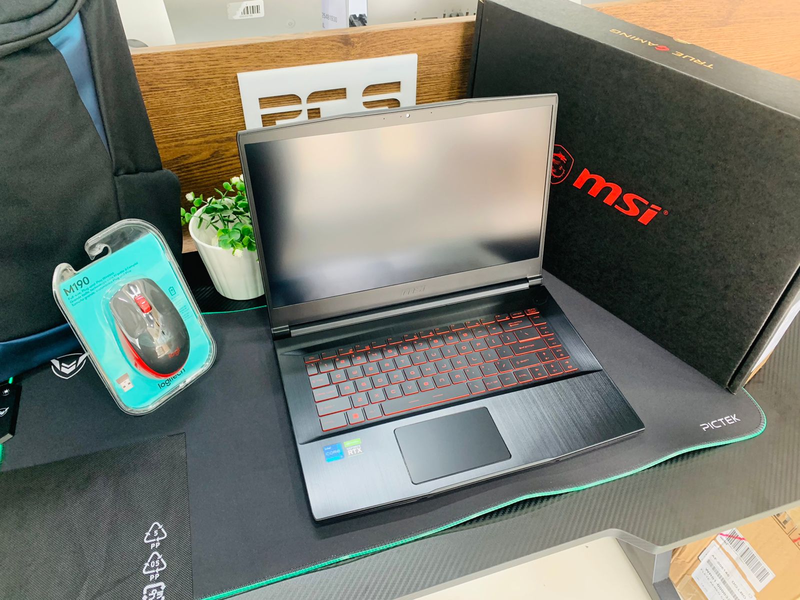 computadoras y laptops - Laptop GAMING  MSI i5 8GB / 256 SSD GTX 1650 4GB