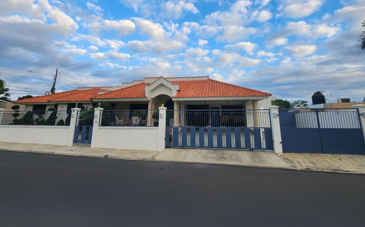 casas - Casa en Venta en Moca