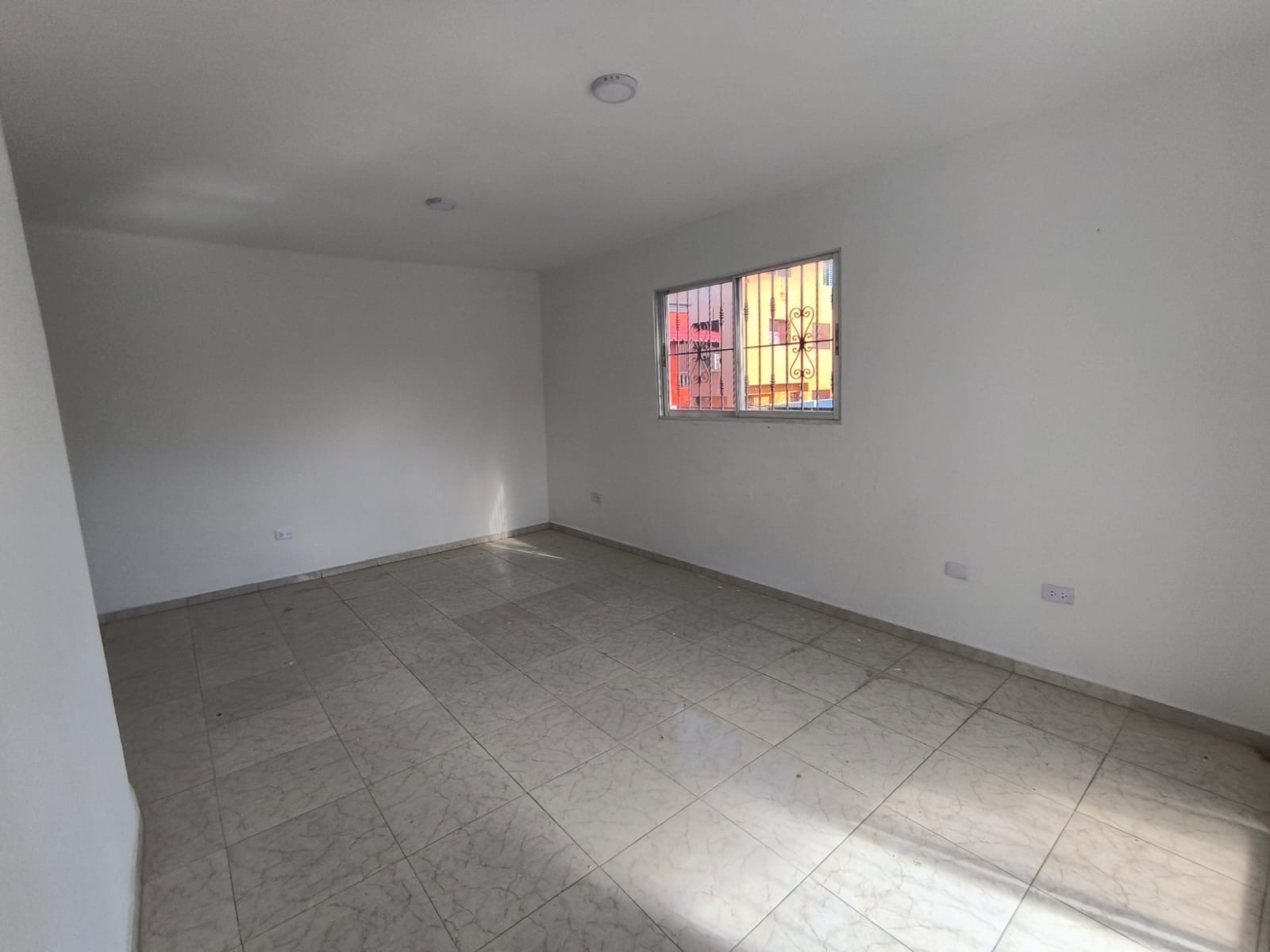 casas - venta de 2 casas en 1 en los rosales carretera mella Santo Domingo con 6 hab 8