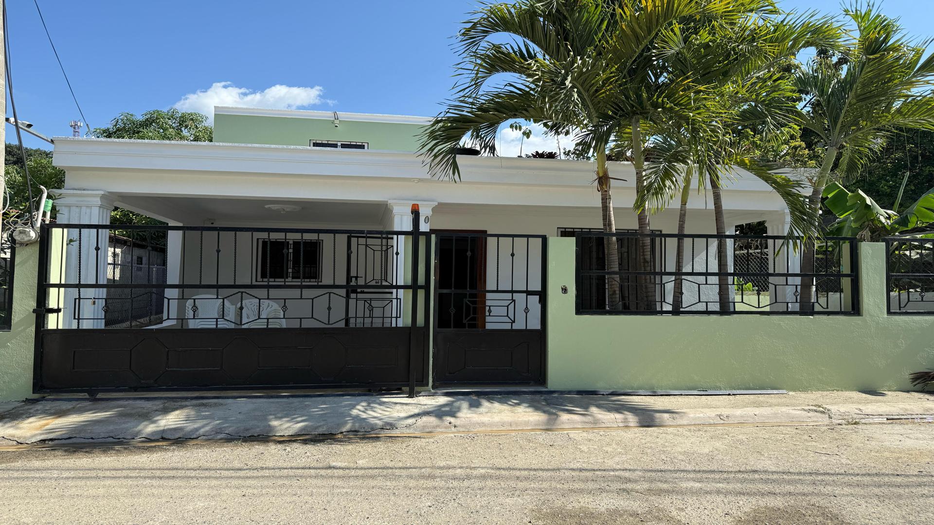 casas - CASA EN VENTA EN GURABO, SANTIAGO. 1
