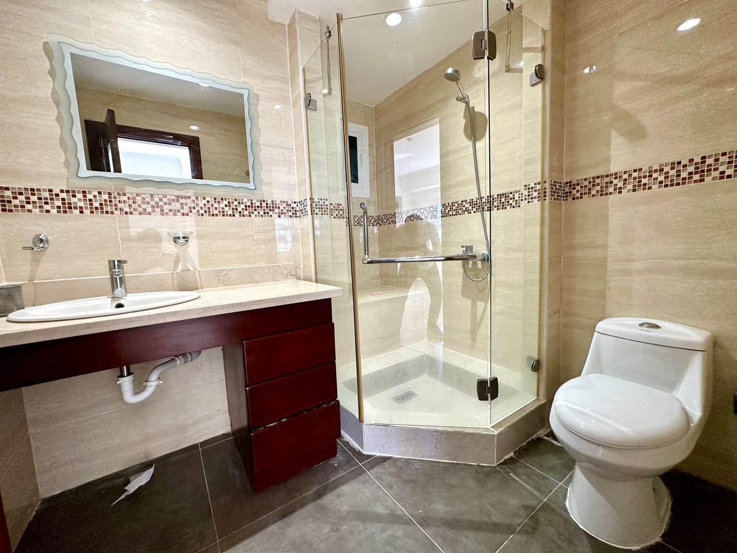 apartamentos - Apartamento con línea blanca en Naco  5