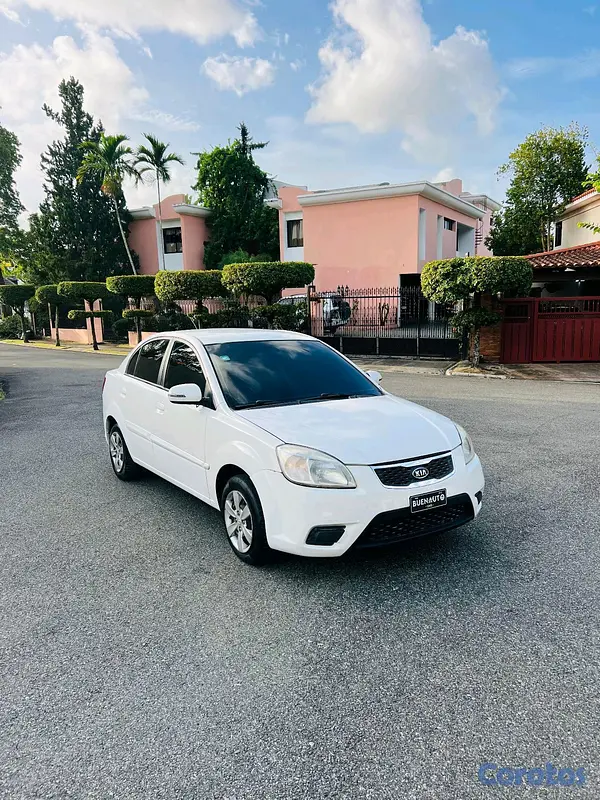 carros - Kia rio 2010 5