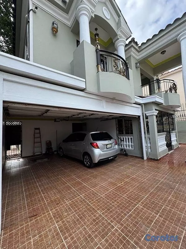 casas - Casa en venta con piscina en Lucerna  7