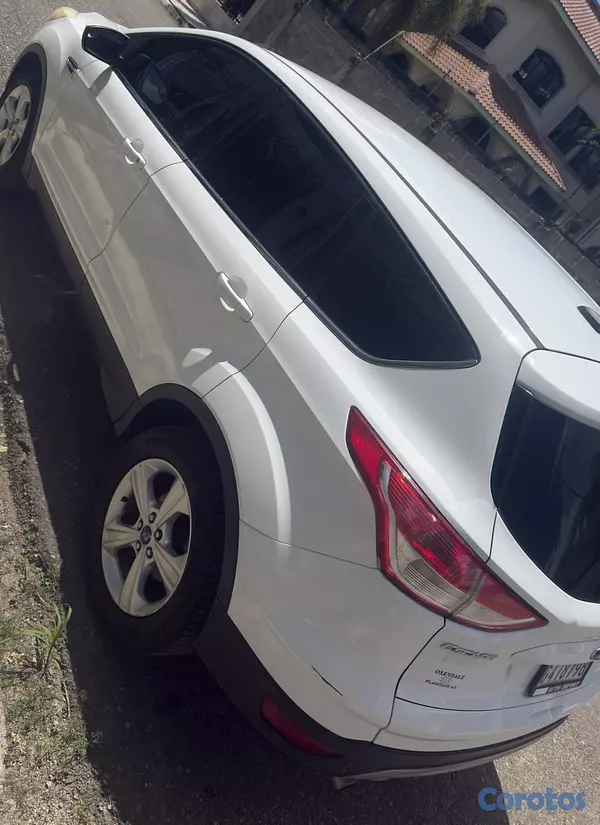 jeepetas y camionetas - Ford escape disponible 4