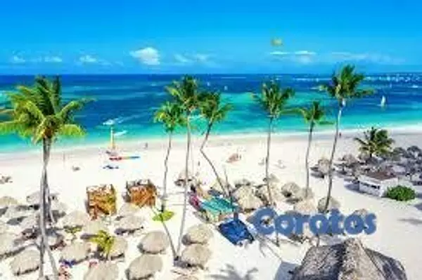 casas vacacionales y villas - 🔑 ¡Apartamentos de Inversión en Punta Cana!
 📍Frente a hoteles Hard Rock y Riu 5