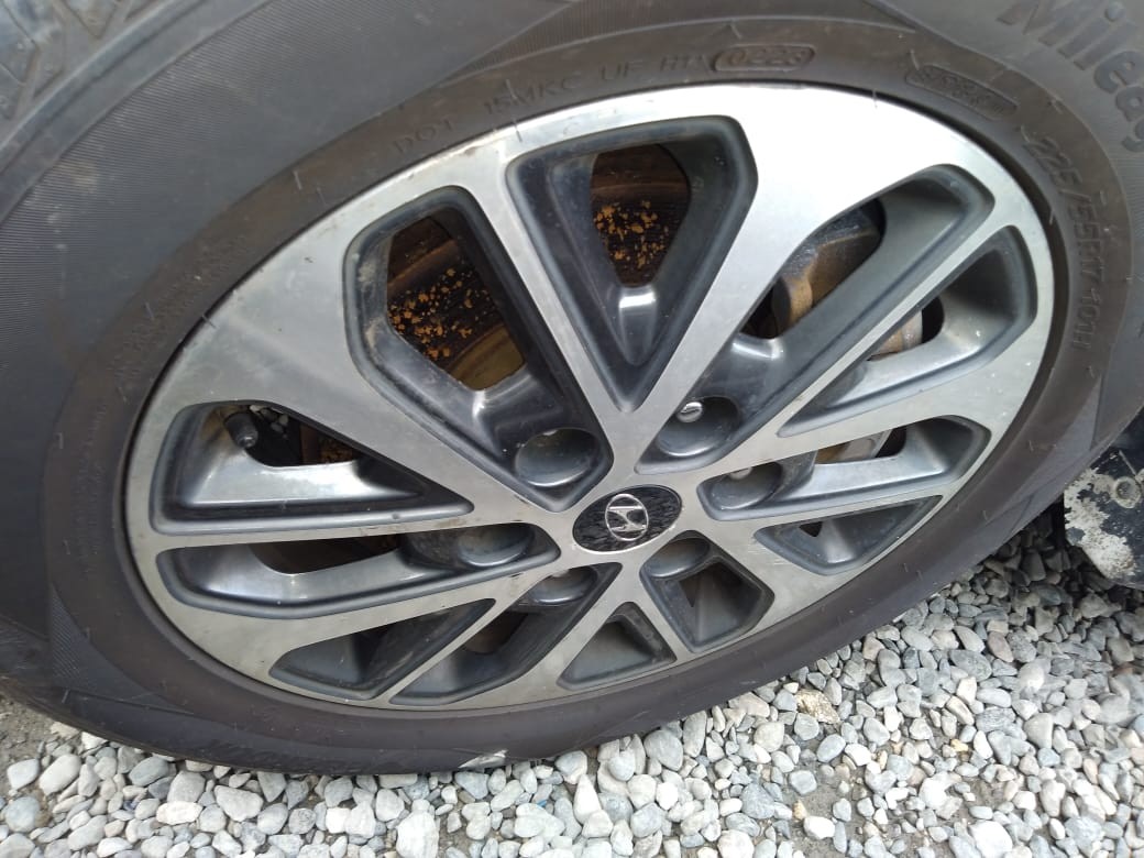 jeepetas y camionetas - HYUNDAI GRAND STAREX 2020 NEGRA 2