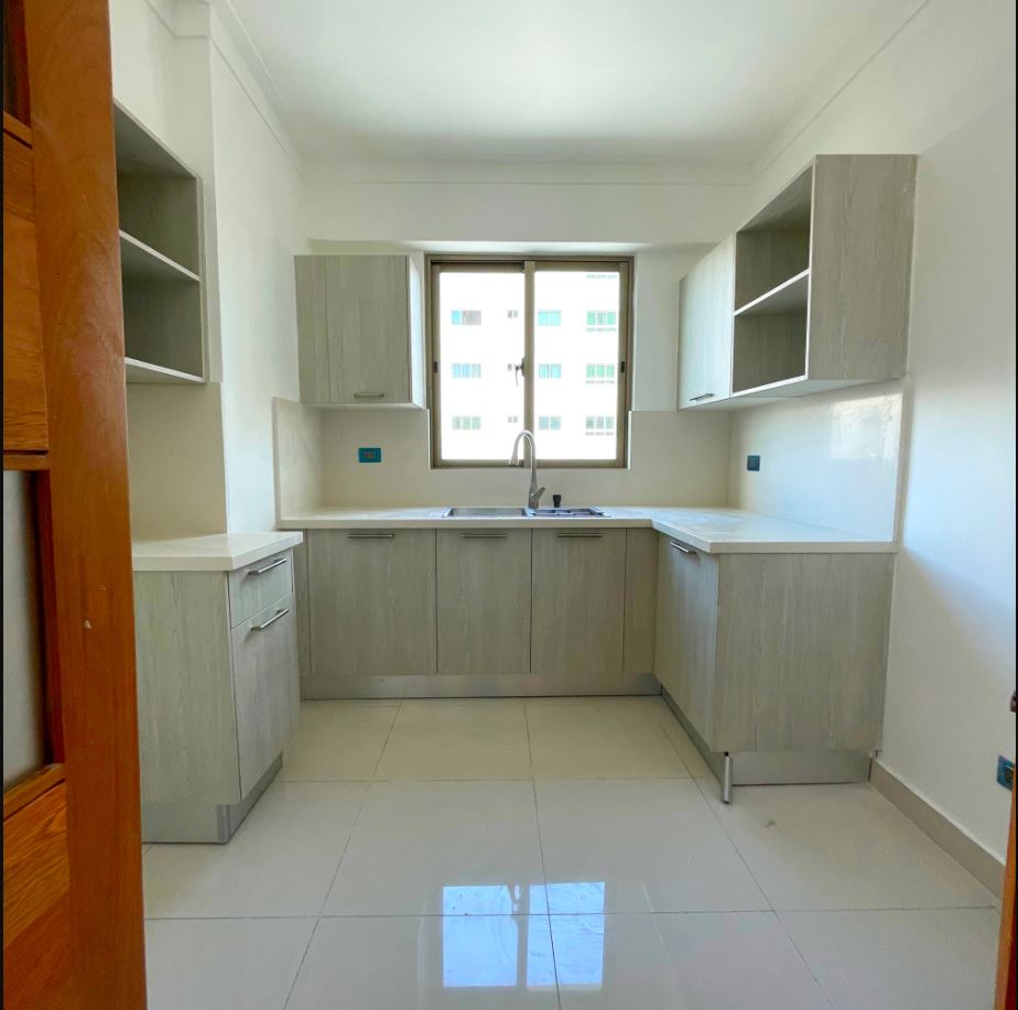 apartamentos - Apartamentos de 300m2 a pasos de la Av. Anacaona  9