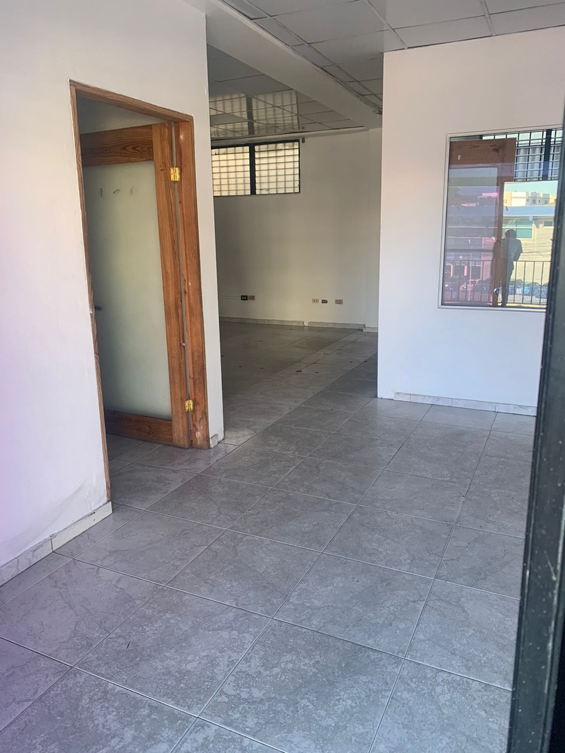 oficinas y locales comerciales - 🔵 Alquilo Local 84 mts 3er piso en los prados  para oficina 
