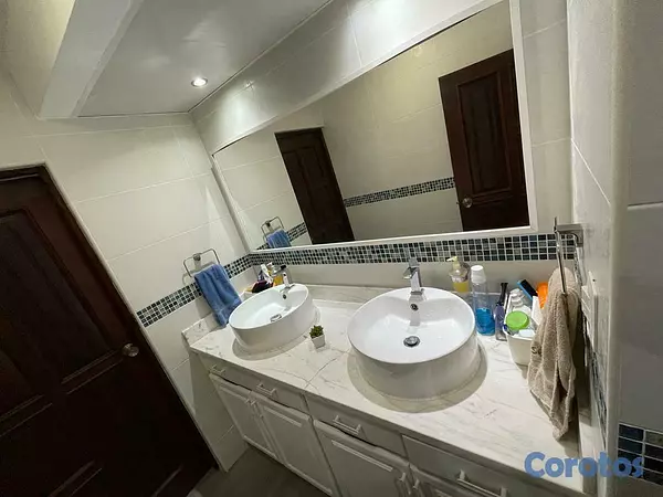 apartamentos - Venta Apartamento de 3 Habitaciones + 1 Estudio, B 8