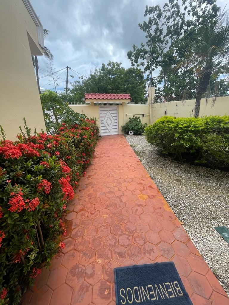 casas - Se Vende Casa  Esta es una Perfecta oportunidad para remodelar a tu gusto.   0