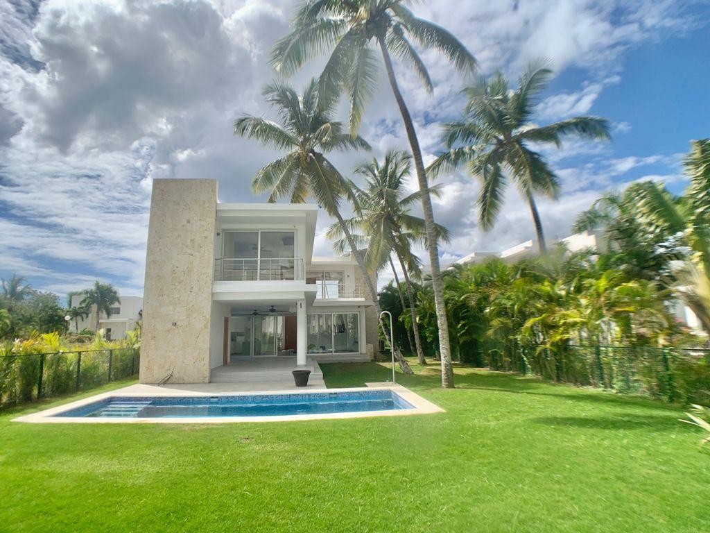 casas vacacionales y villas - Se vende Villa  en Playa Nueva Romana 1