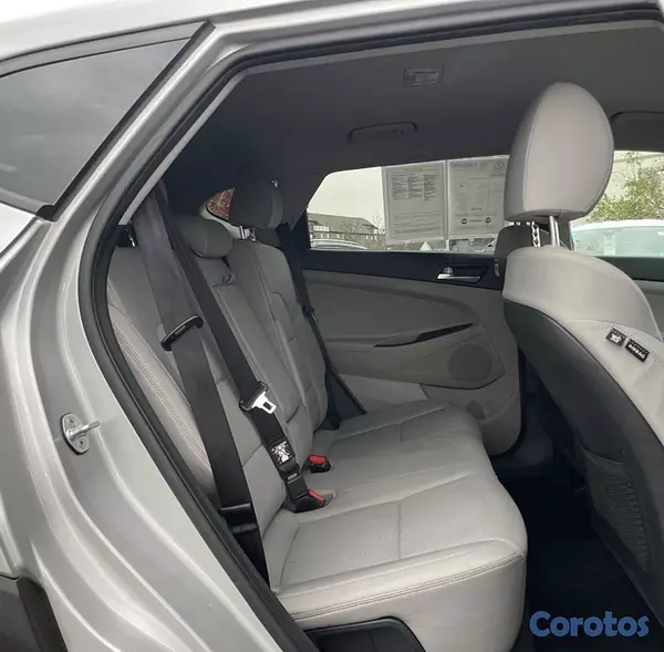 jeepetas y camionetas - HYUNDAI TUCSON SE 2020 AWD  7