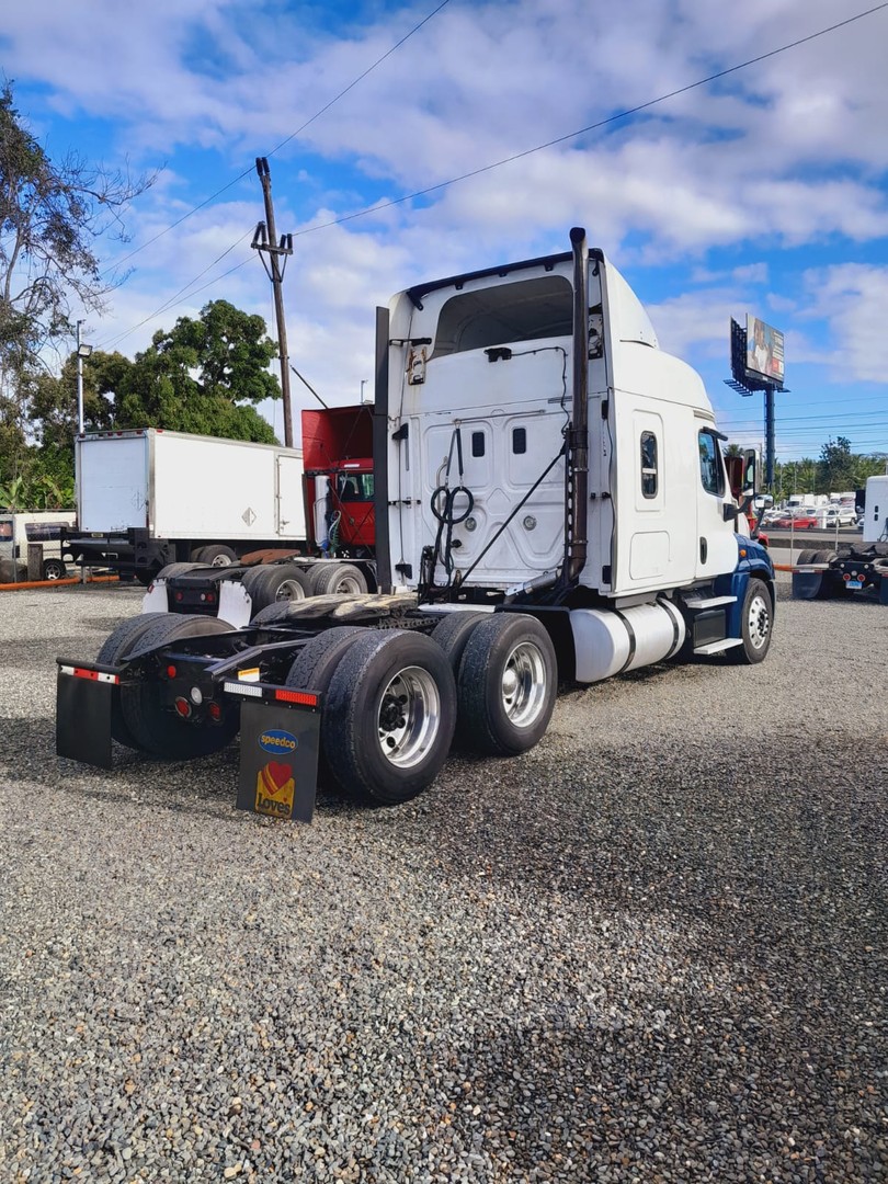camiones y vehiculos pesados - FREIGHTLINER CASCADIA año 2014 6