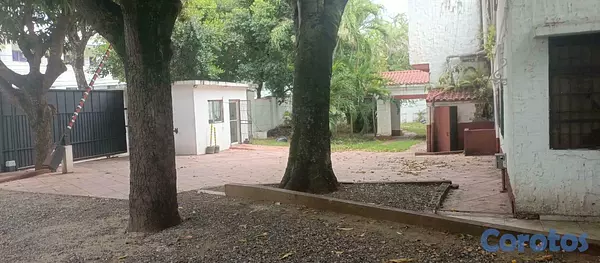 solares y terrenos - Venta de Casa o solar en la Av. Simon Bolivar 7