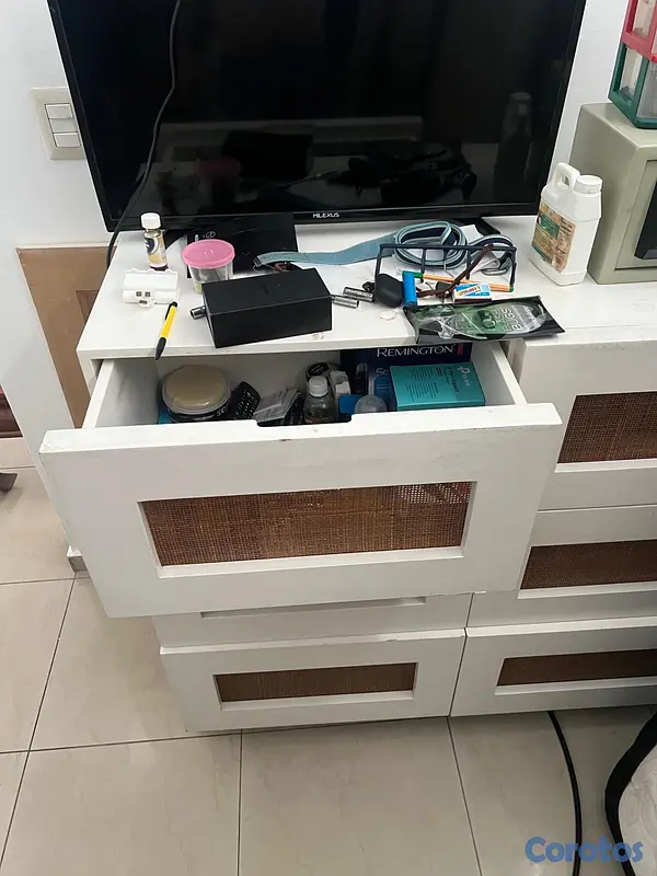 muebles y colchones - Vendo Gavetero y Mesa de Noche 2