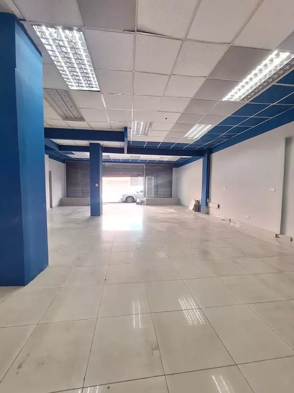 oficinas y locales comerciales - Alquiler local en primer nivel  8