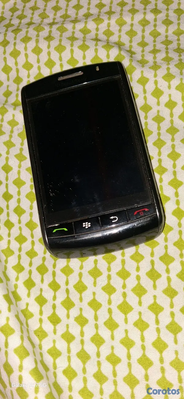 celulares y tabletas - 📱 Se vende celular básico (modelo clásico) Blackberry 2
