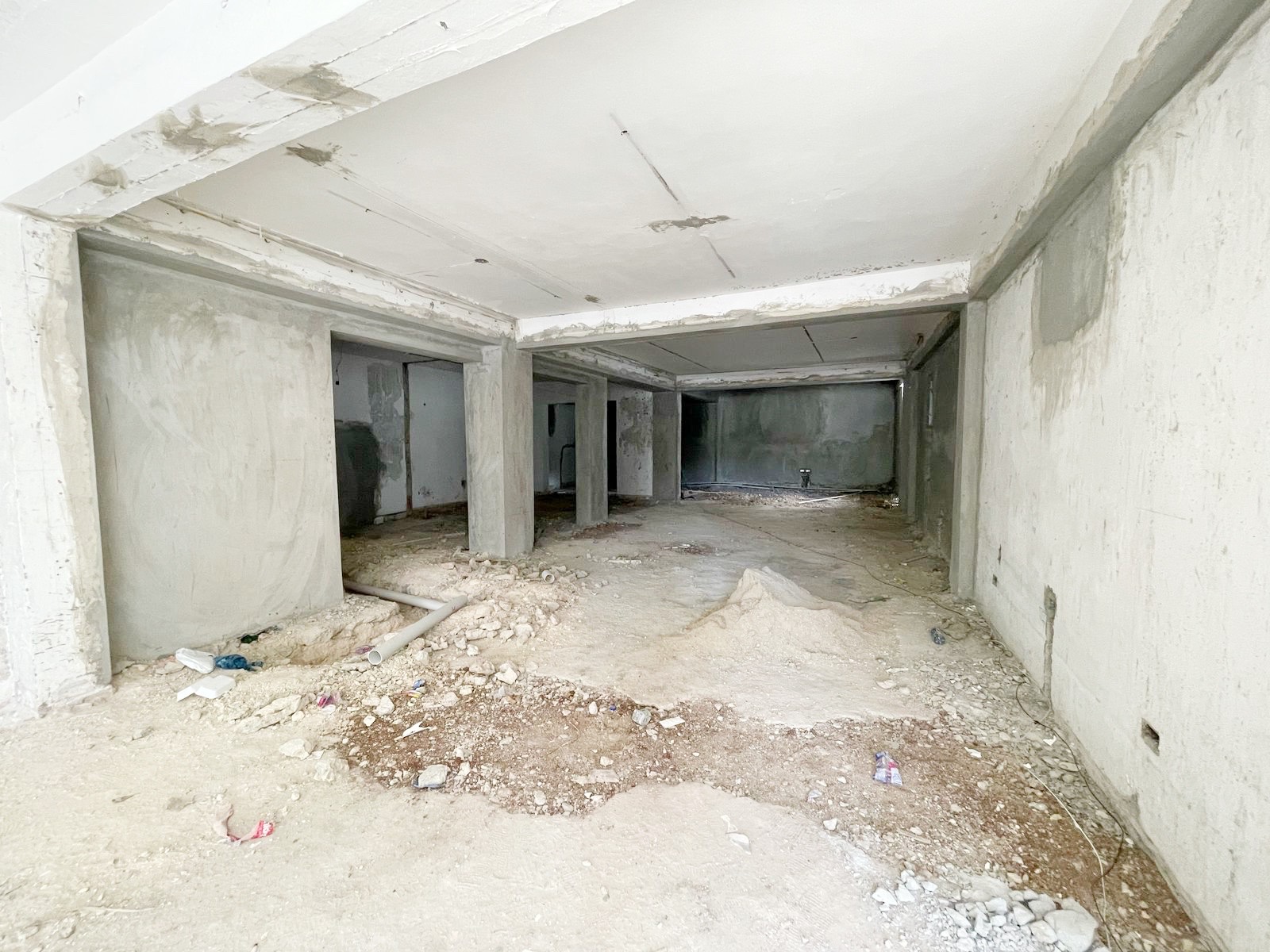 oficinas y locales comerciales - Local céntrico en Primer nivel 1