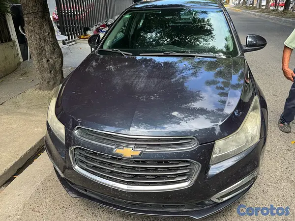 carros - es un carro en Excelente condiciones  11