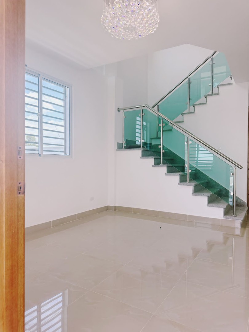 casas - Bonita Vivienda Nueva en Residencial Cerrado, El Doral  1