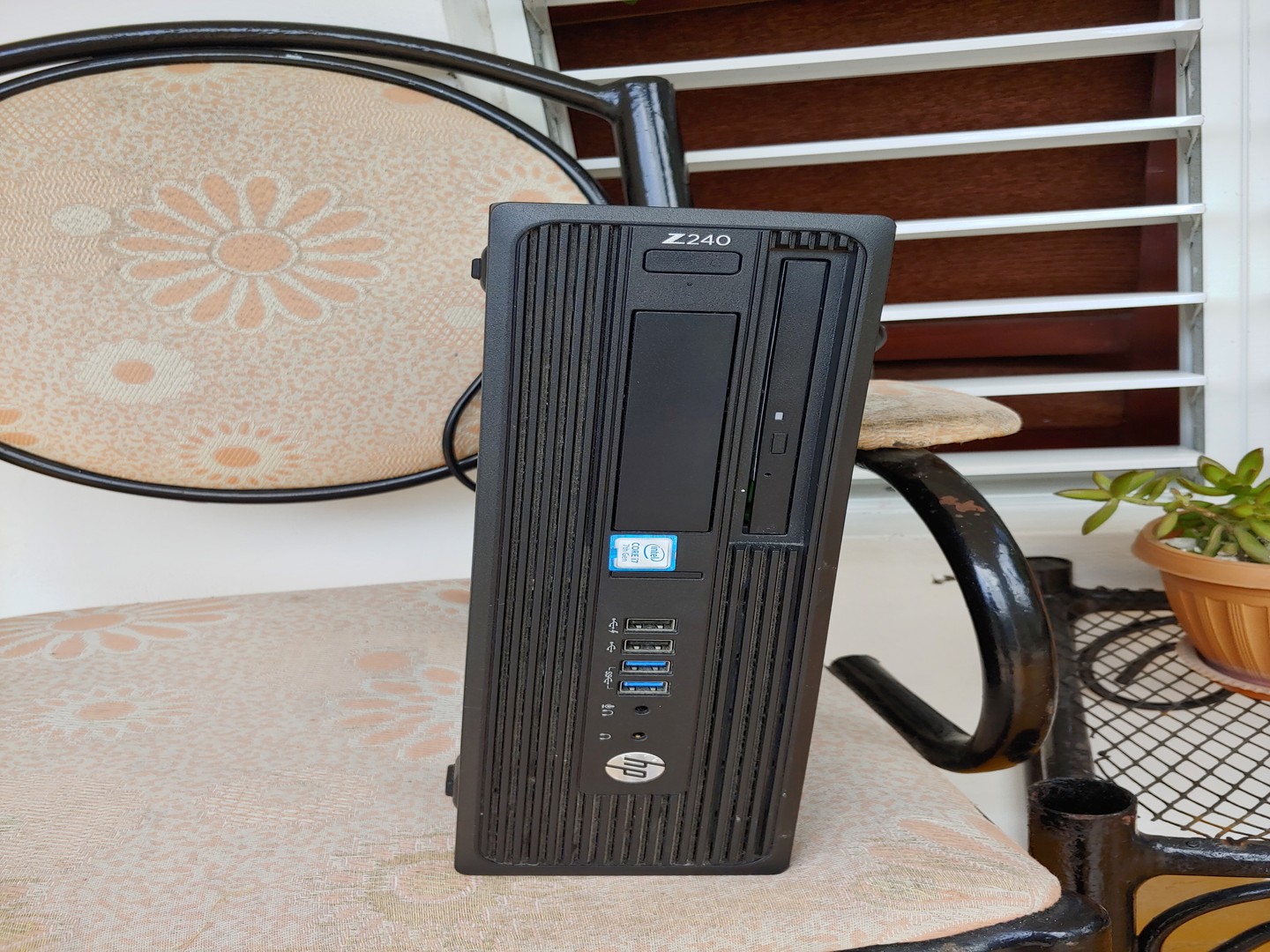 computadoras y laptops - HP Z240 Workstation SFF (Ligeramente negociable)
