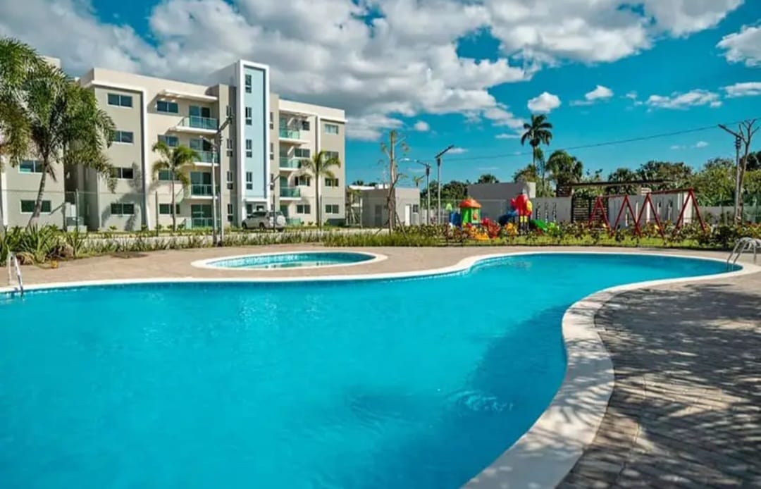 apartamentos - Amplio Apartamento con Patio en Llanos de Gurabo  7