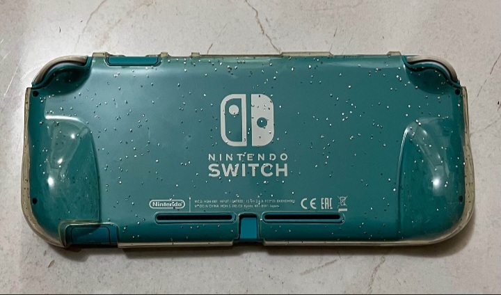 consolas y videojuegos - Nintendos Switch Lite turquesa como nuevas (son dos, con cargador y la otra no) 1