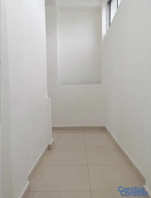 oficinas y locales comerciales - se alquila local  10