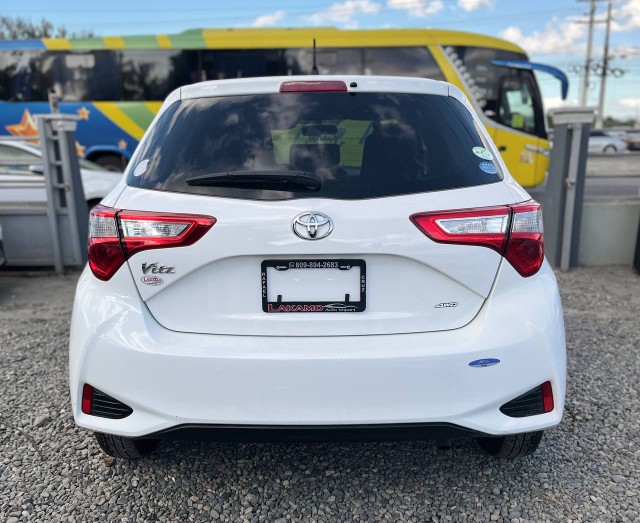 carros - Toyota Vitz 2018  5