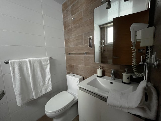 apartamentos - Apartamento en Alquiler Piantini  8