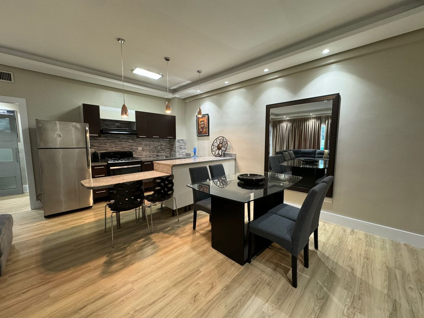 apartamentos - Apartamento en Alquiler Amueblado
SERRALLÉS
USD 1,200.00 (Mantenimiento incluido 4