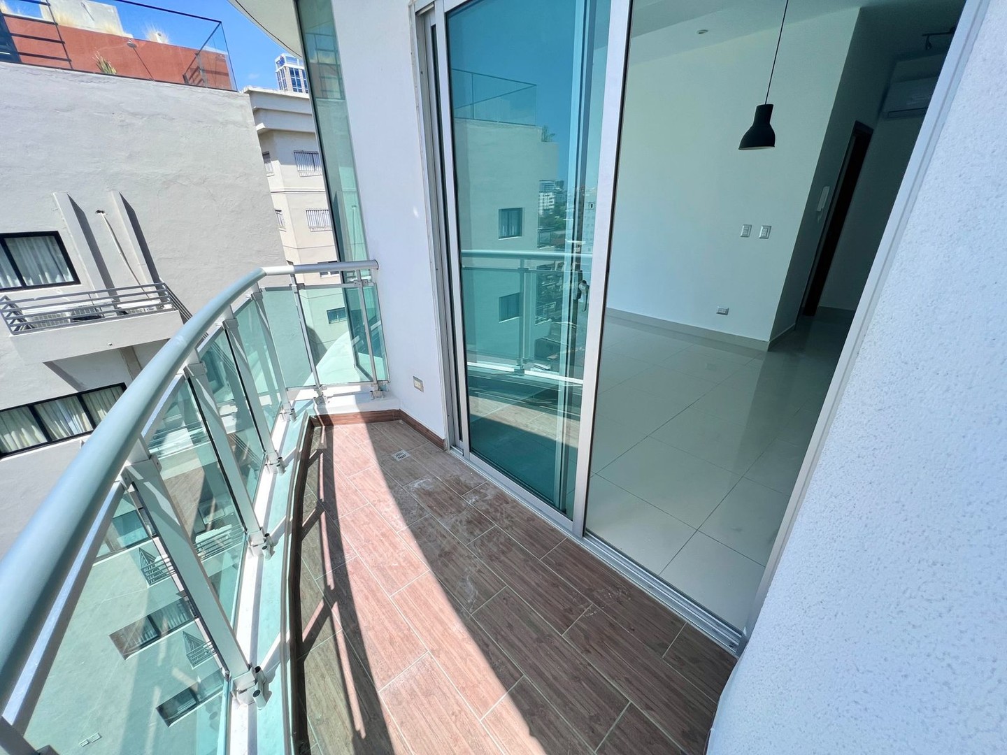 apartamentos - Apartamento en Piantini con Línea blanca  1