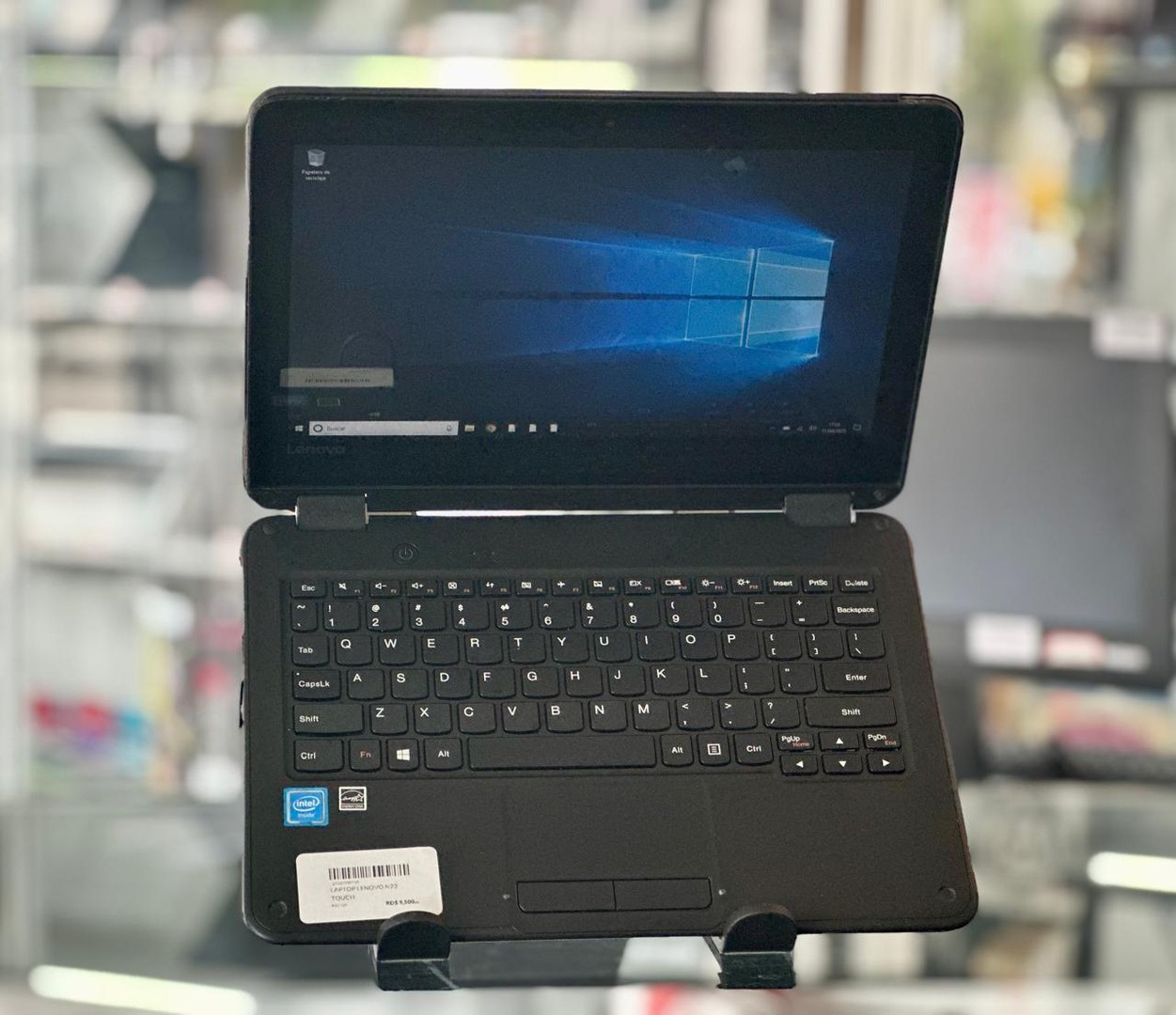 computadoras y laptops - Laptop LENOVO n23 2 en  1 Celeron 4GB ram 128 gb SSD