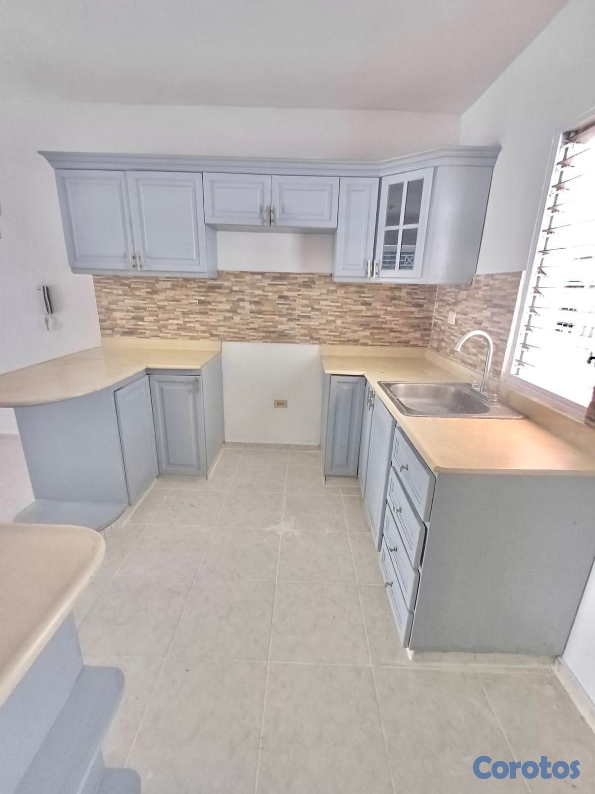 apartamentos - vendo KLM 9 indepdencia apartamento con derecho a techo dos hab más un estudio  7